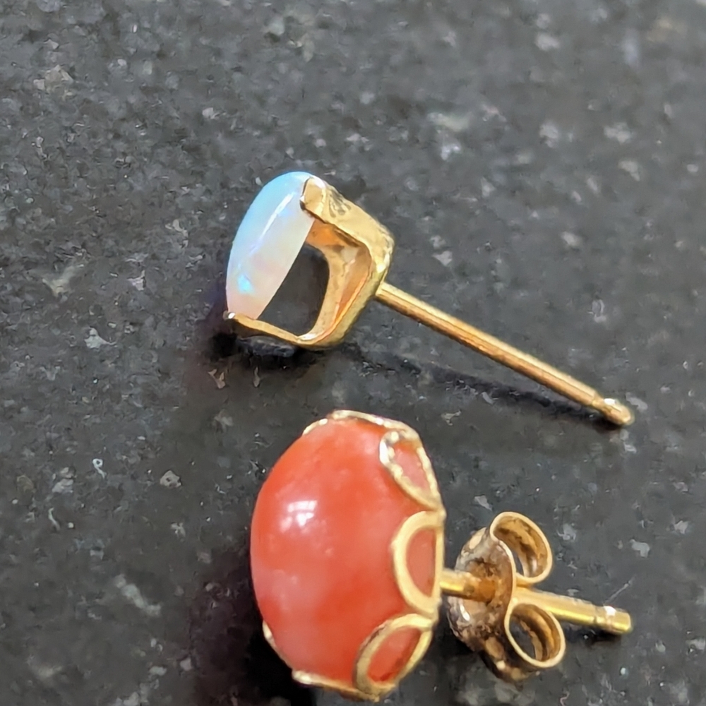 2 14k single earrings